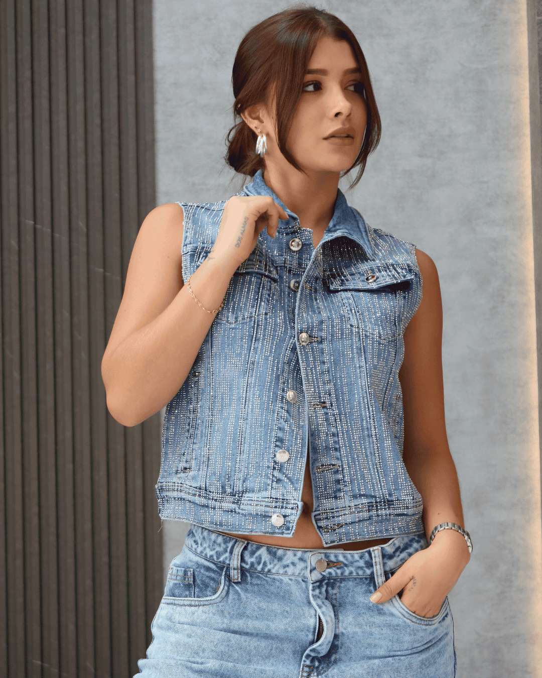 CHALECO JEAN PEDRERIA