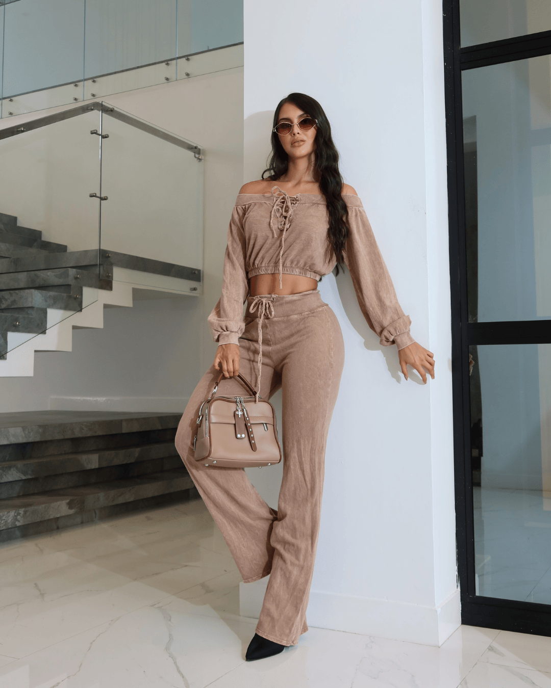 SET BLUSA CORDÓN Y PANTALÓN BOTA AMPLIA