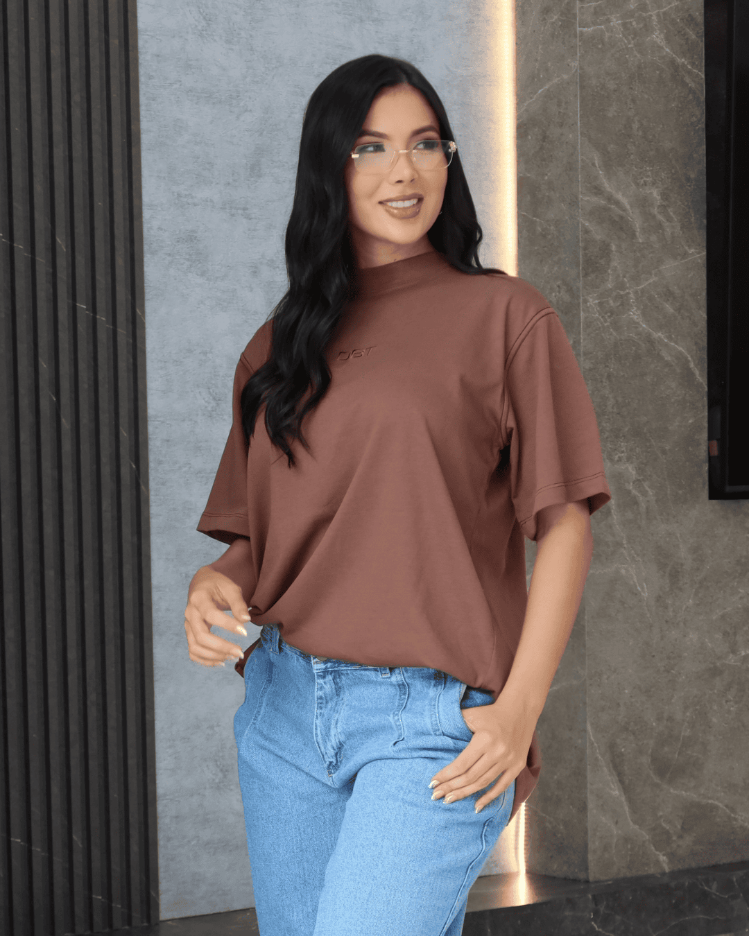 CAMISA OVERSIZE ABERTURA ESPALDA