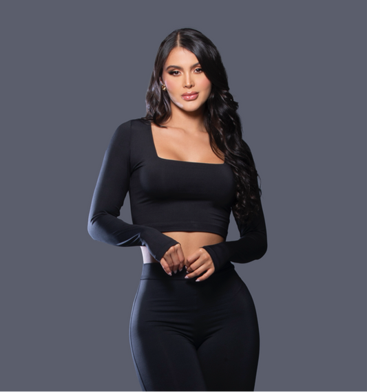 TOP ESCOTE CUADRADO