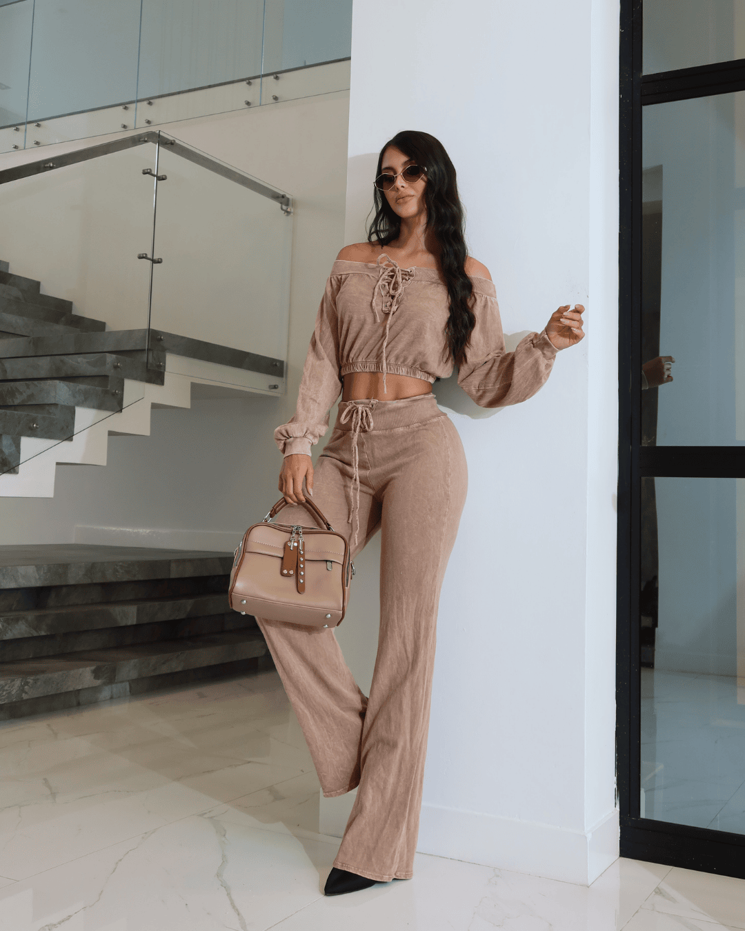 SET BLUSA CORDÓN Y PANTALÓN BOTA AMPLIA